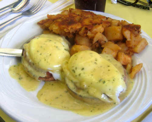 SeaplaneDiner-EggsBenedict